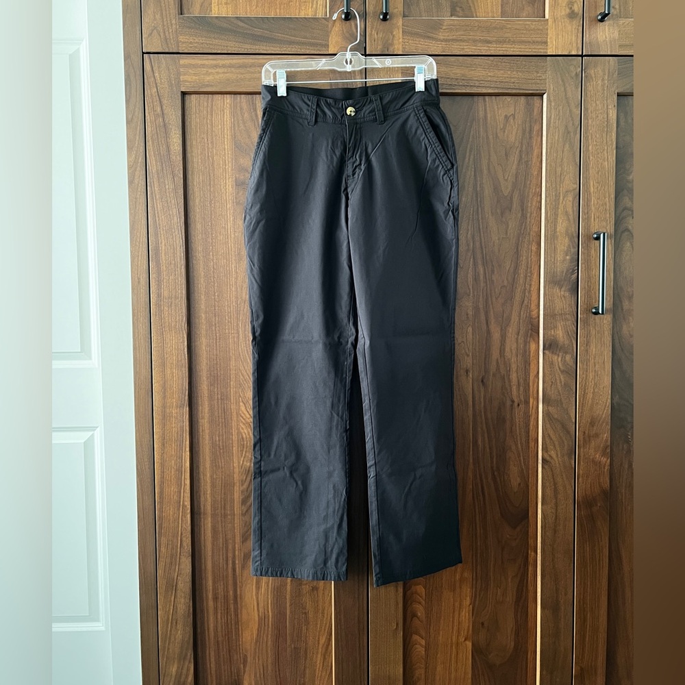 Women's Black Straight-Leg Pants - travel performance. Size Small